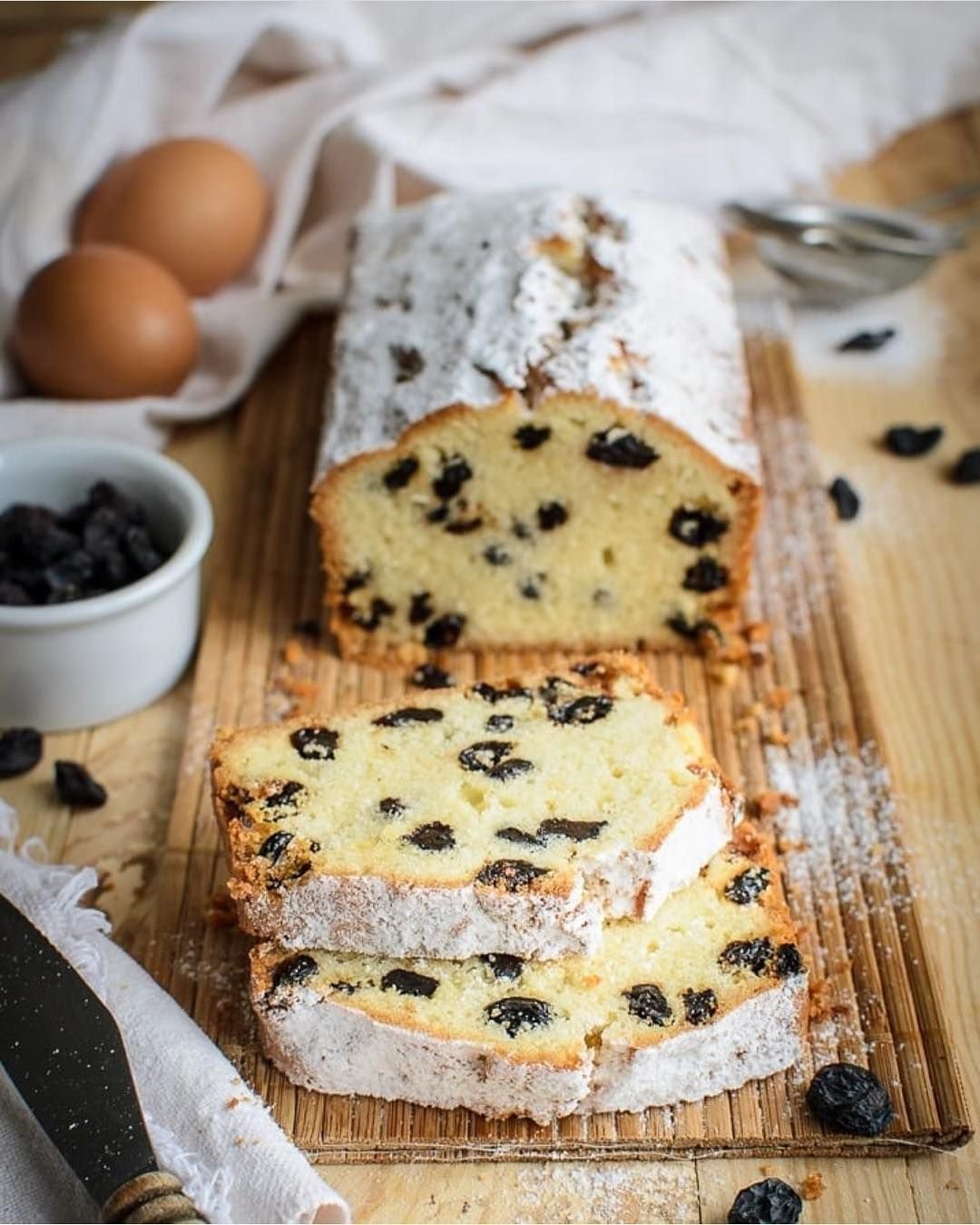 Кекс столичный с изюмом