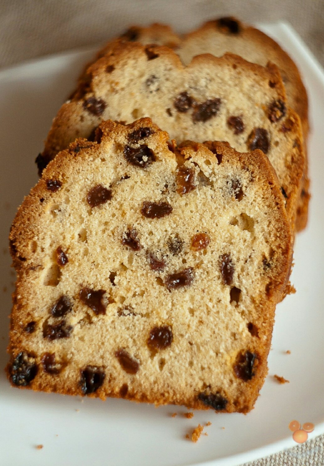 Кекс с изюмом