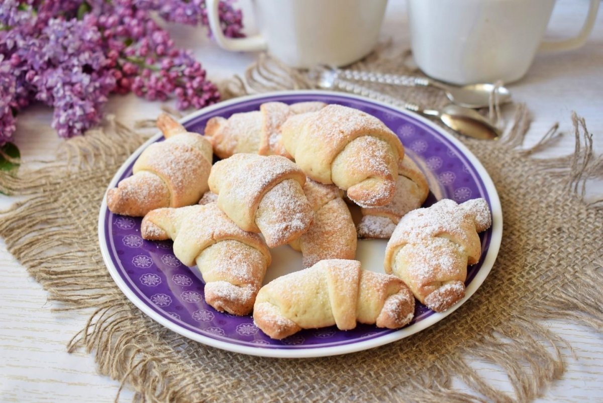 Круассан со сгущенкой