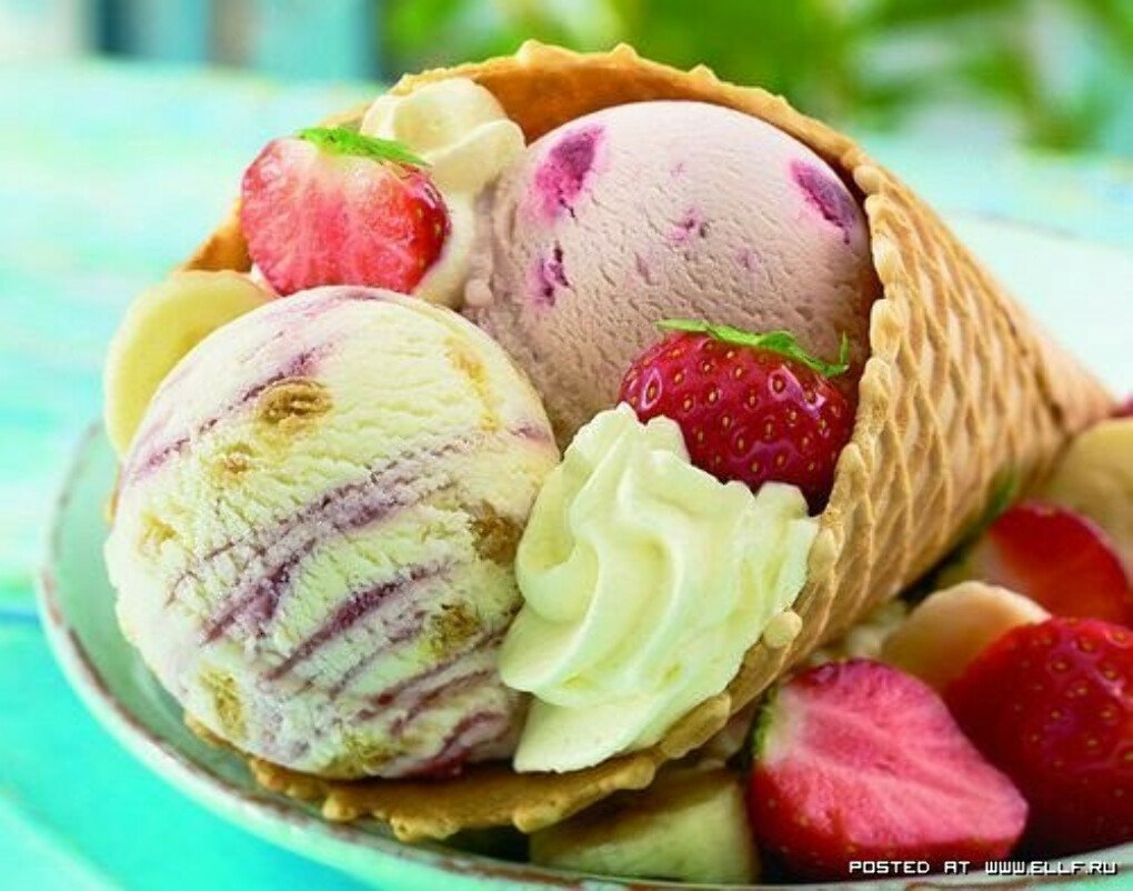Мороженое с фруктами