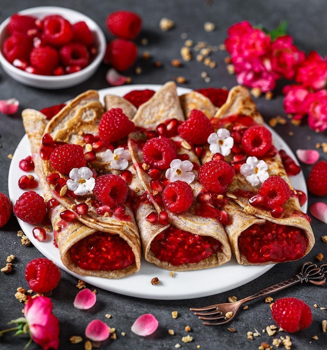 Пирожные с клубникой