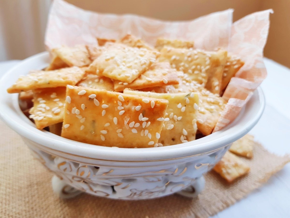 Хрустящее сырное печенье