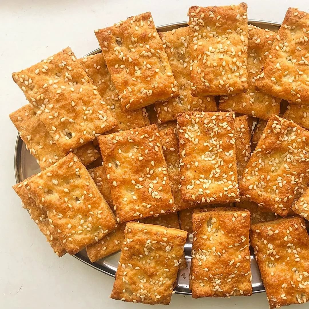 Красивый крекер