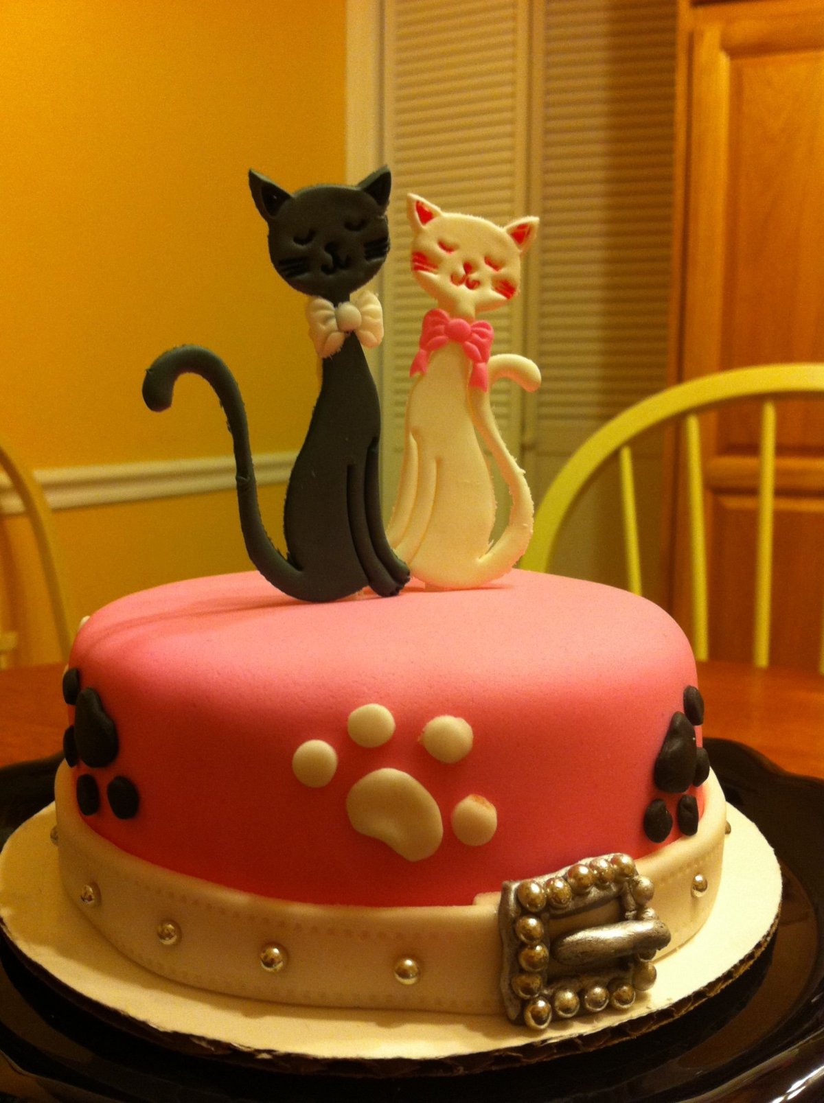 Торт с котом из мастики