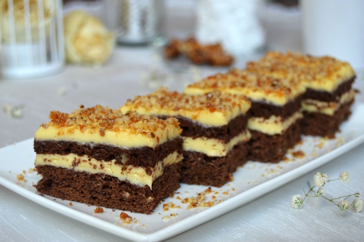 Капкейки с инжиром и малиной