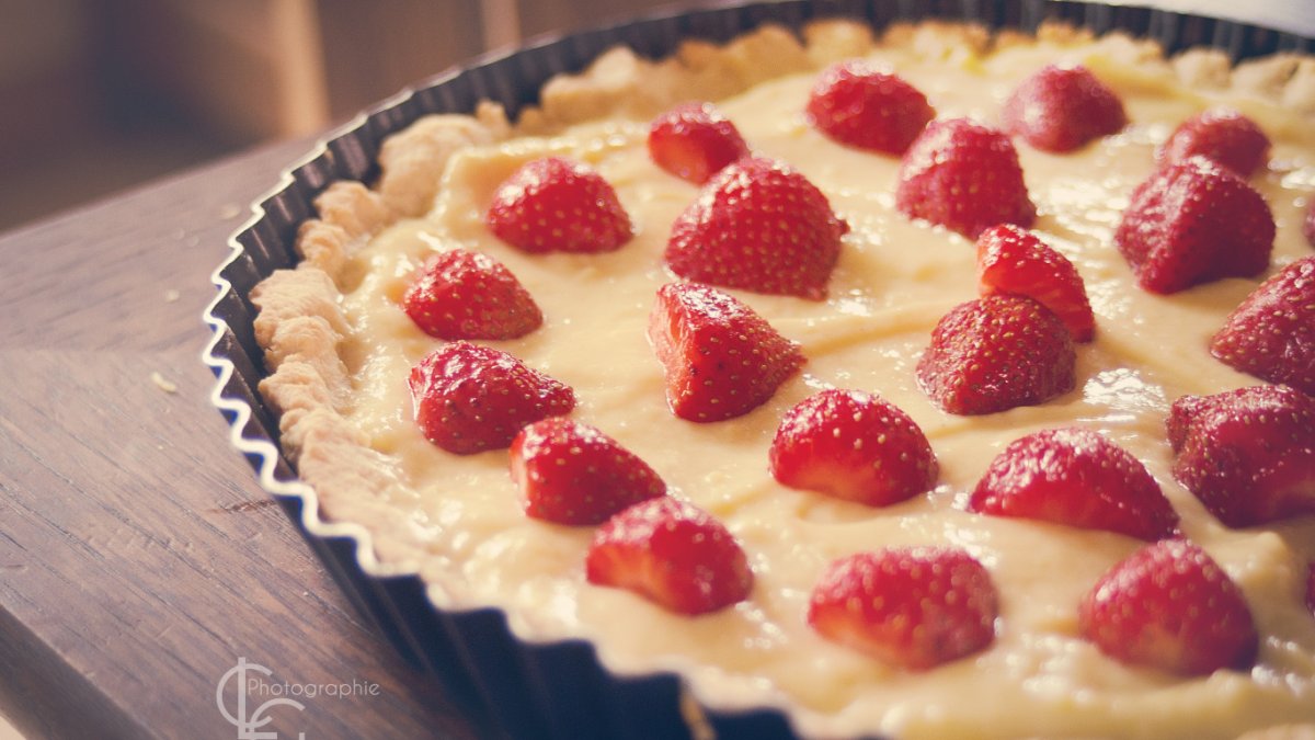 Пирожки с клубникой и бананом