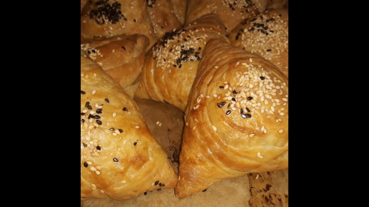 Пирог с глазами