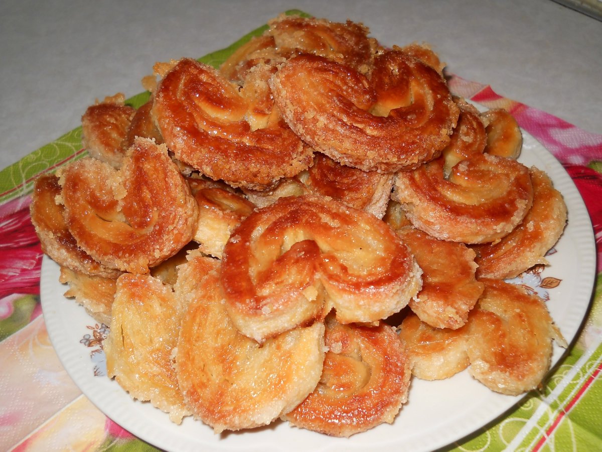 Ушки слоеные