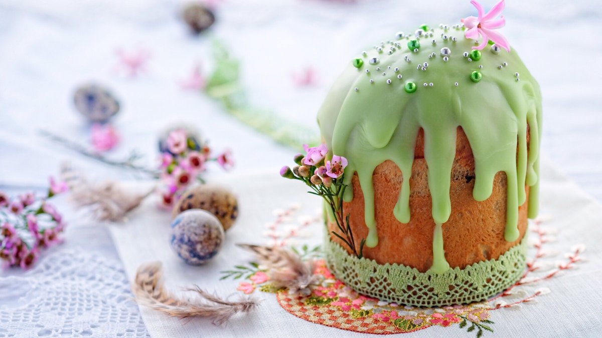 Кулич Пасхальный красивый