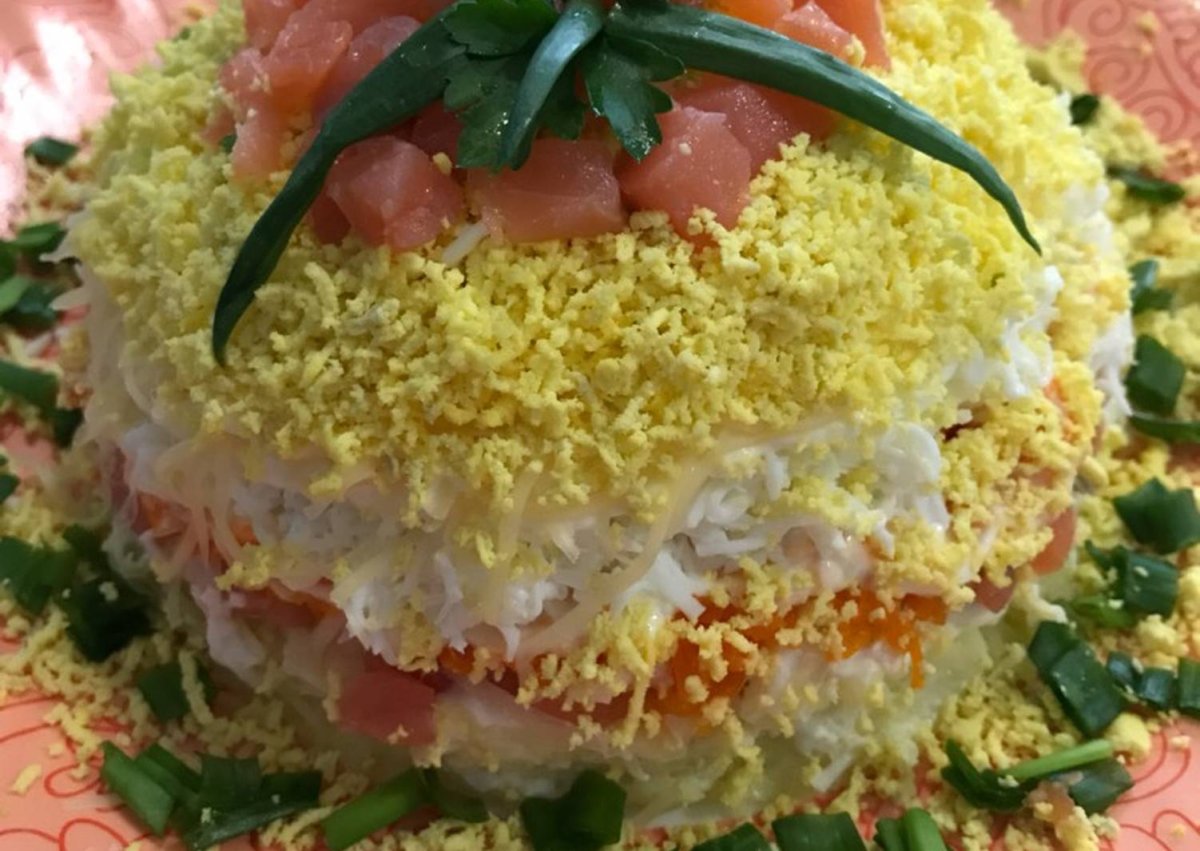 Цезарь салат Мимоза