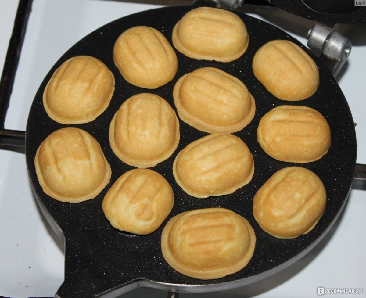 Тирольский со сгущенкой и орехами