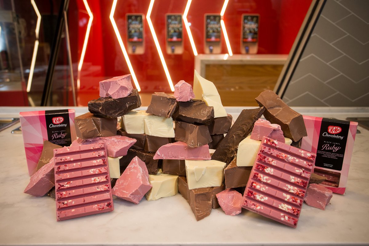 Шоколад Kitkat Ruby