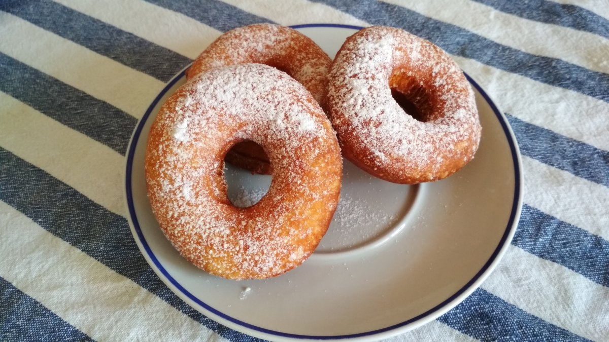 Вкусные пончики на кефире