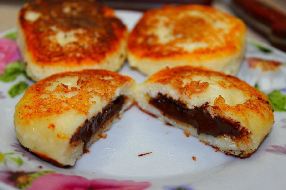 Красивый завтрак с сырниками