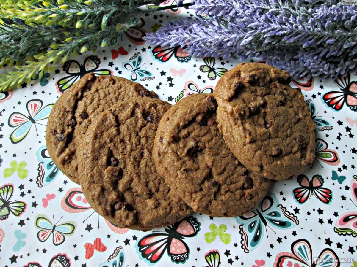 Песочное печенье с шоколадом внутри