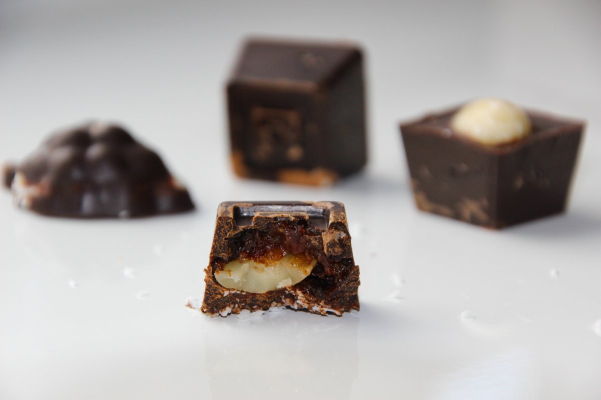 Almonds and Lemon Jelly Chocolate