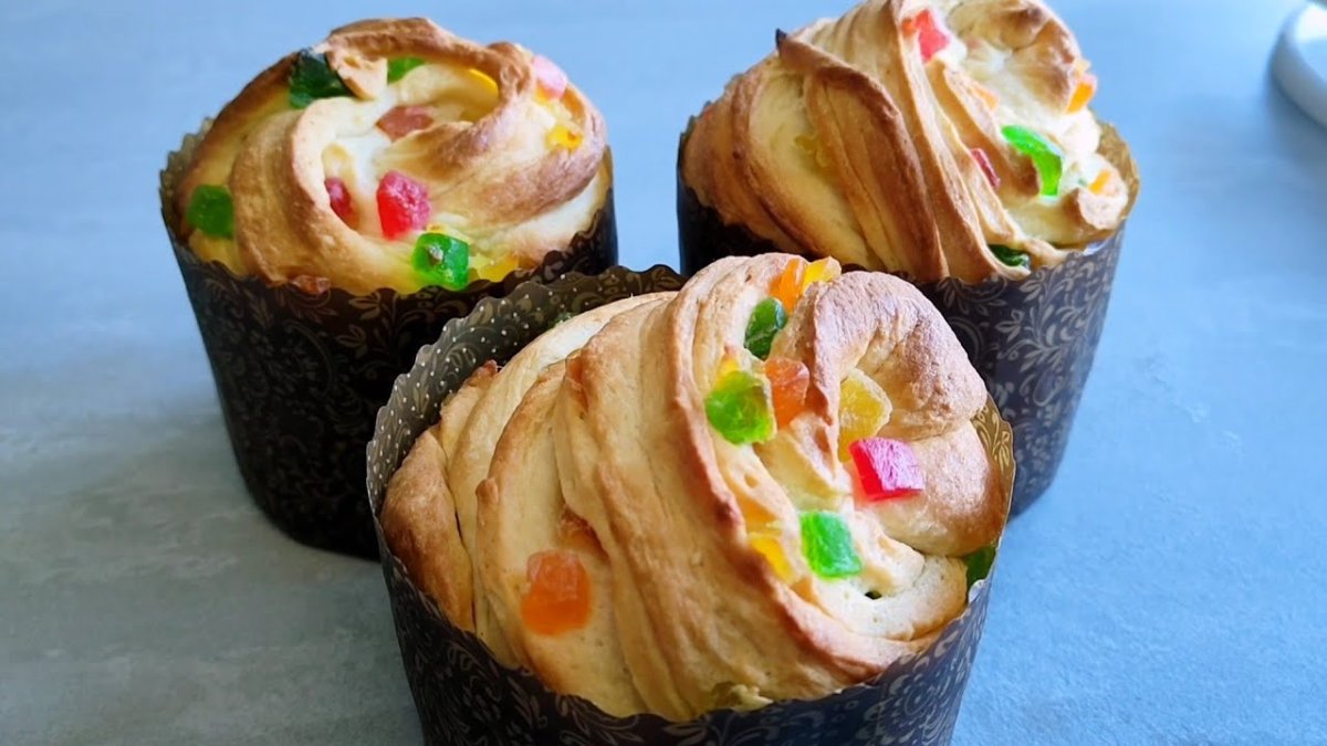 Пасхальные яйца и куличи
