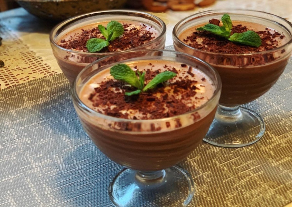Десерт из ряженки и какао