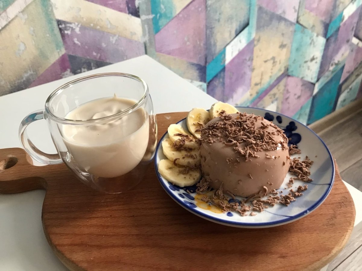 Десерт из ряженки и желатина с какао