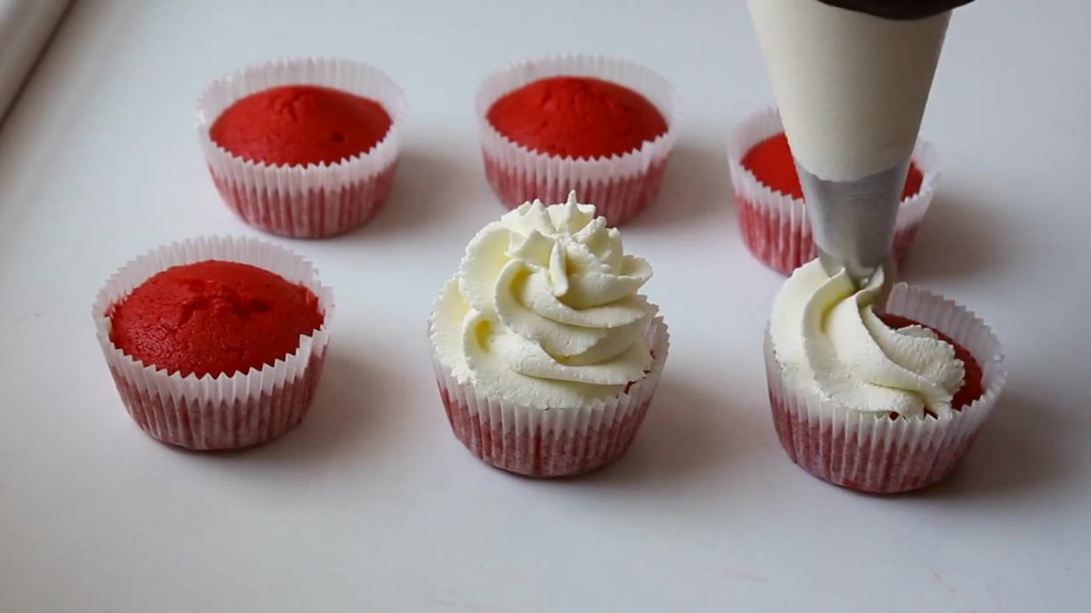 Капкейки красный бархат с начинкой