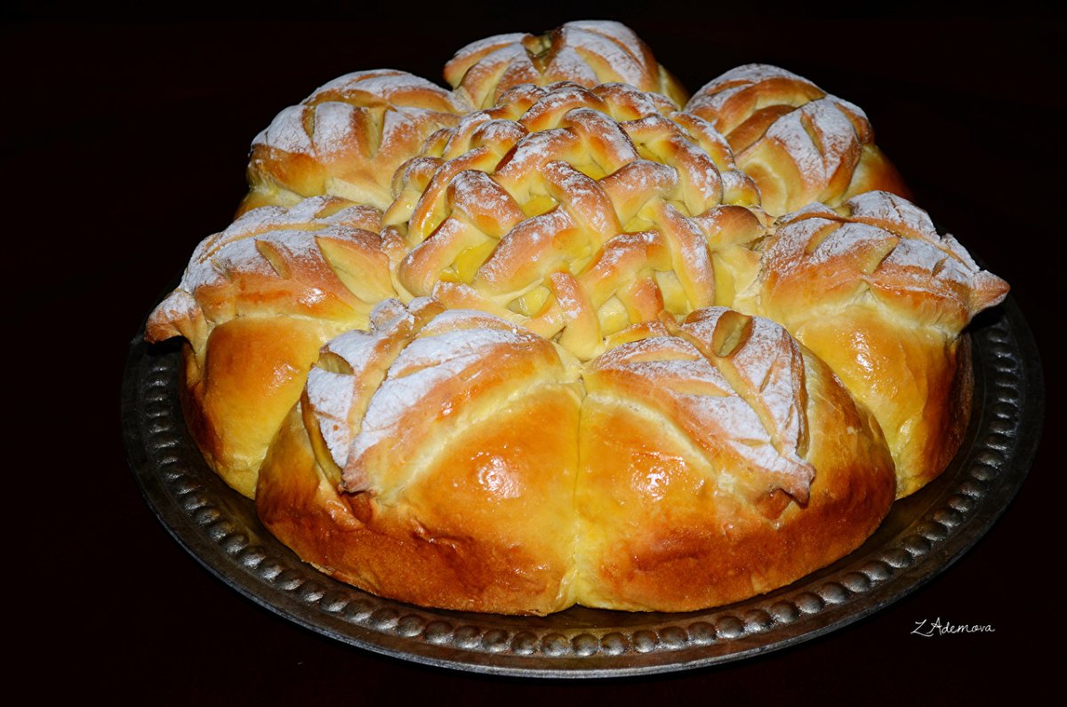 Шарлотка с яблоками
