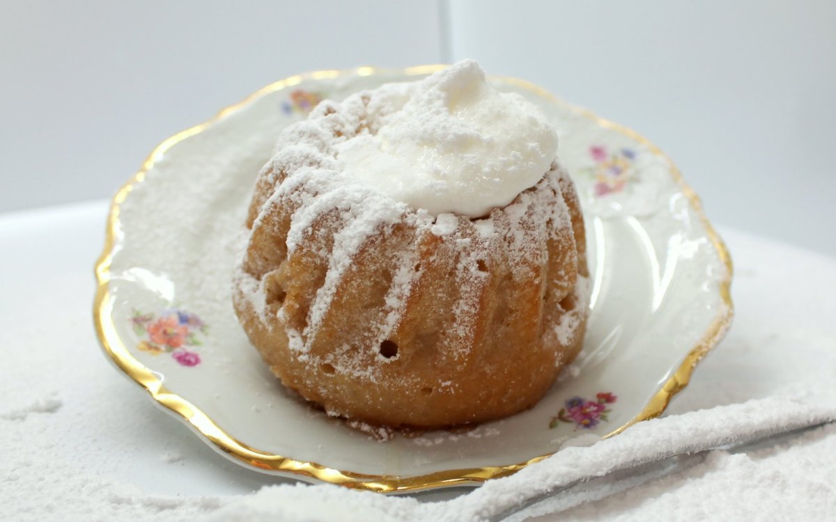 Ромовые пирамидки с изюмом.