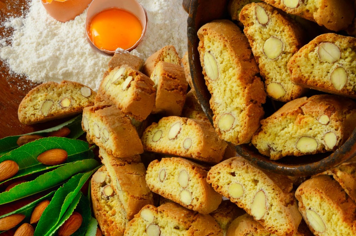 Кантуччи с фисташками савоярди