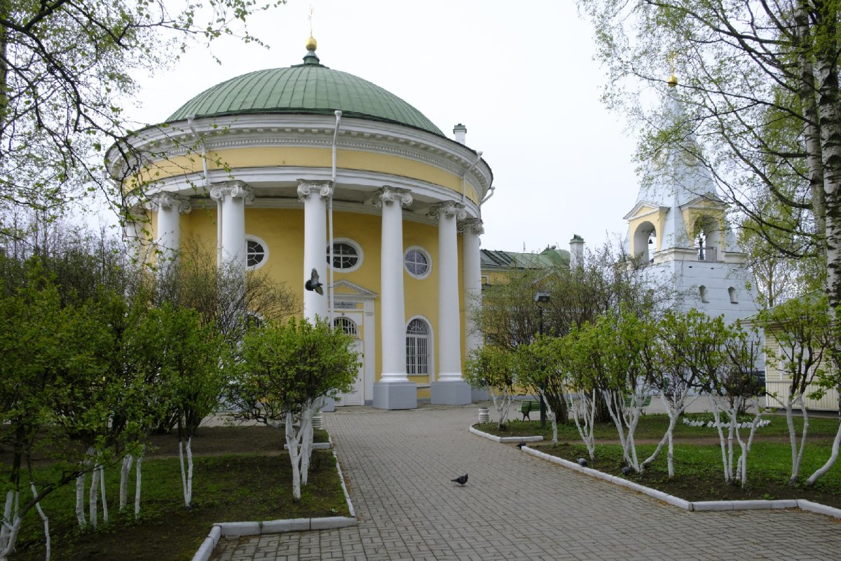 Церковь в Кронштадте кулича и Пасхи