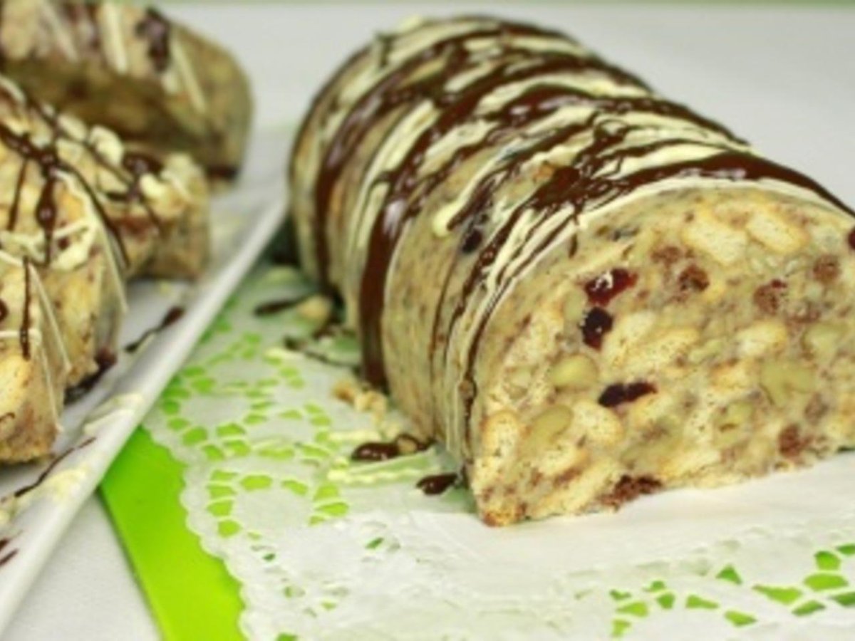 Торт без выпечки с орехами