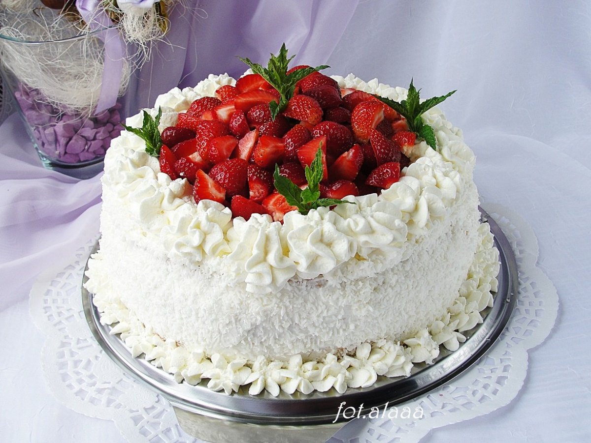 Торт с розочками