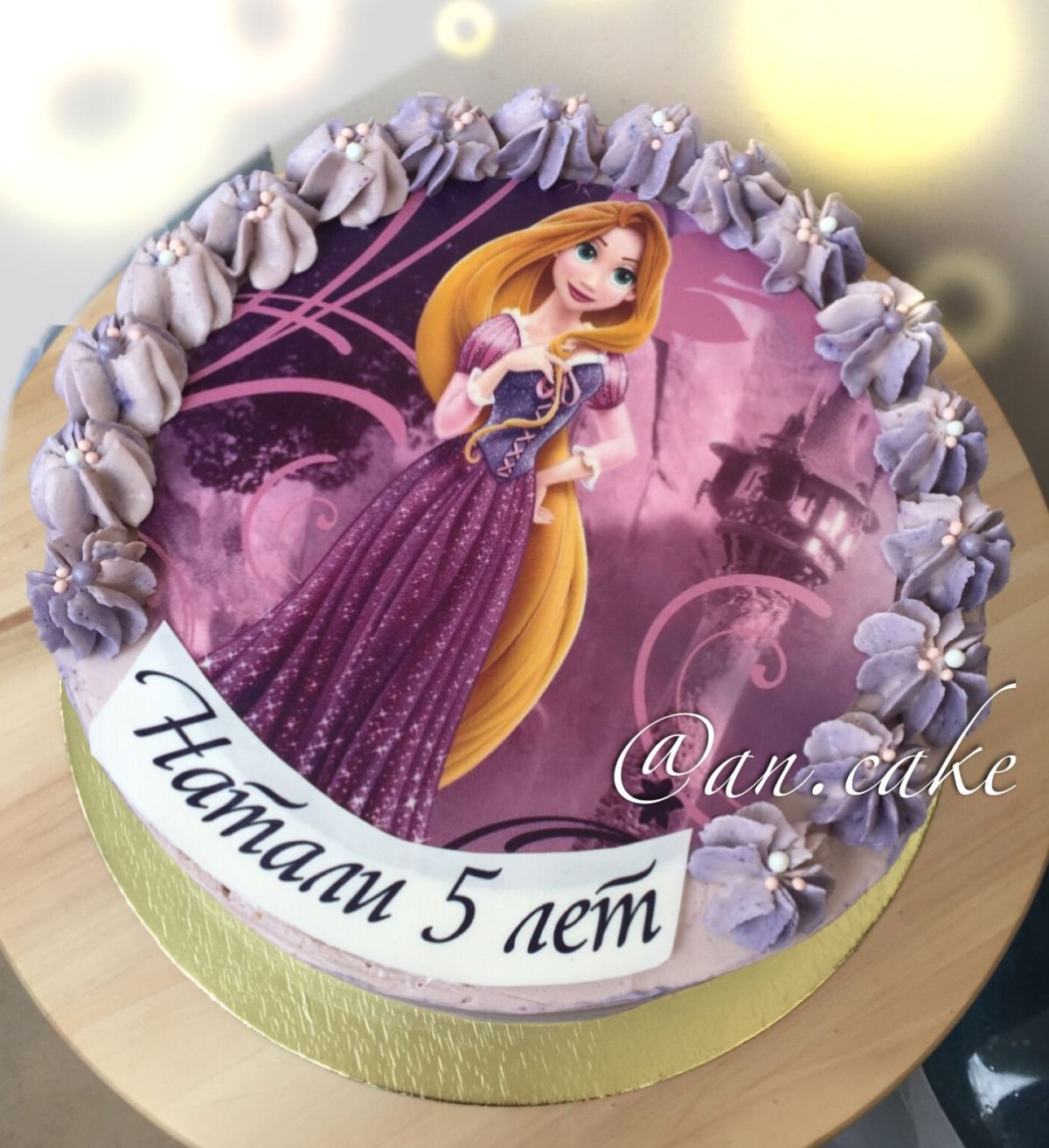 Фигурка принцессы на торт
