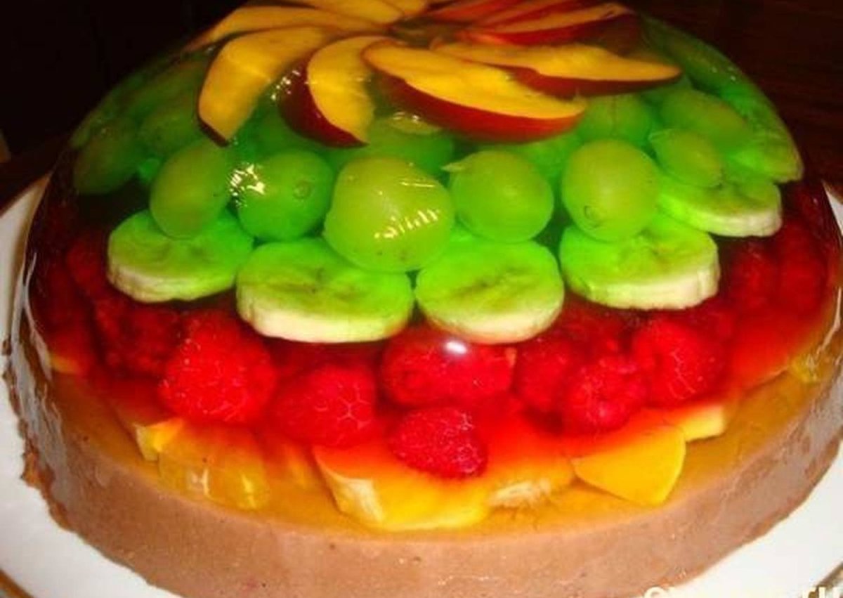 Чизкейк с клубникой и желе