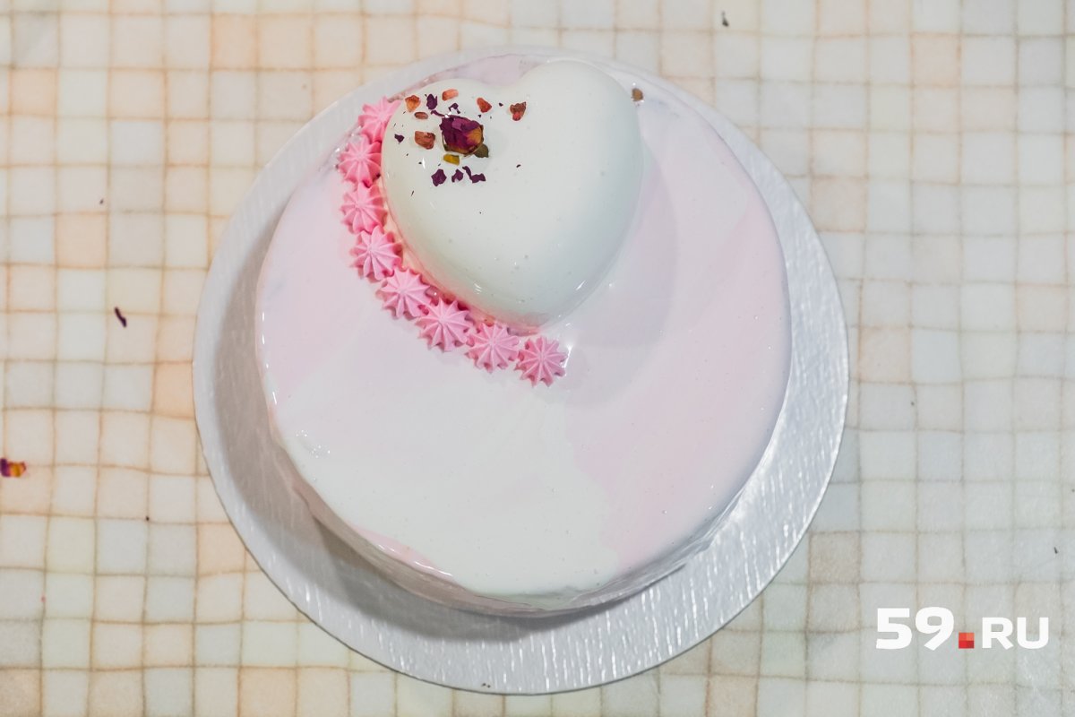 Cake Strawberry Cream