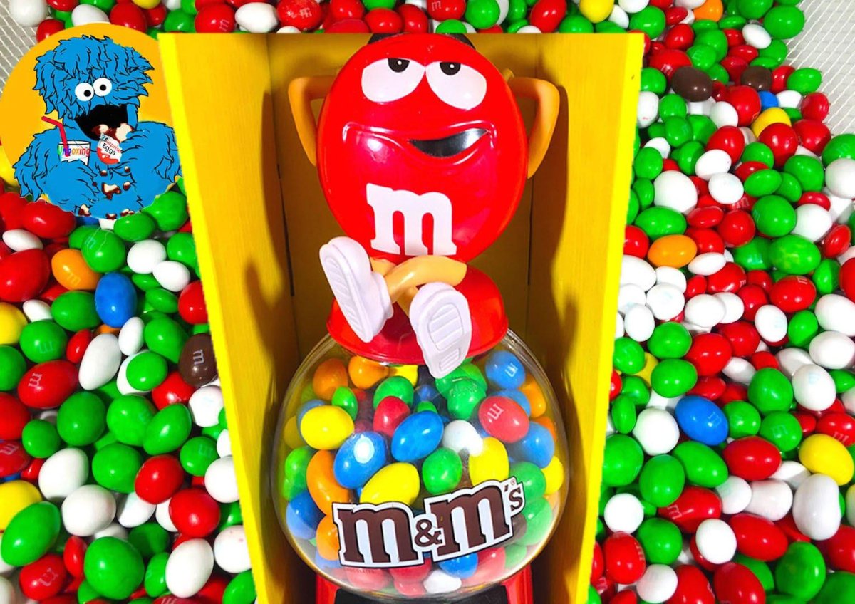Игровой набор диспенсер, распаковка игрушки m&m's Gumball Machine - Candy Dispenser