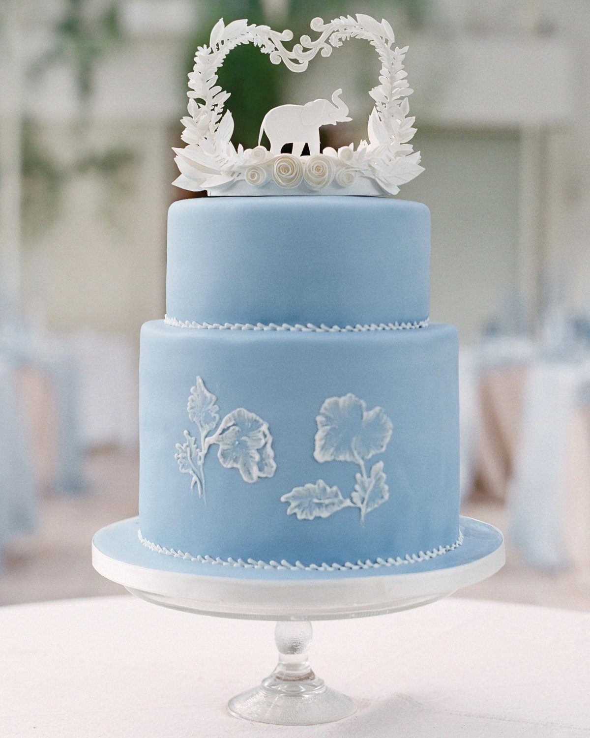 Свадебный торт в голубом стиле