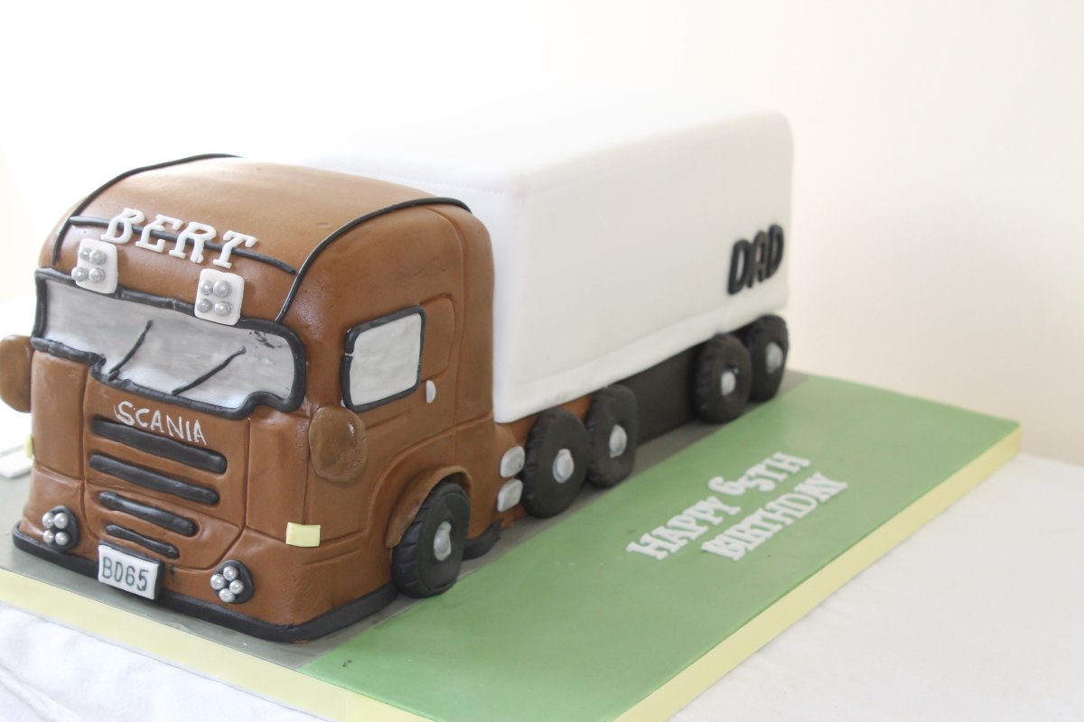 DAF XF 105 из пластилина