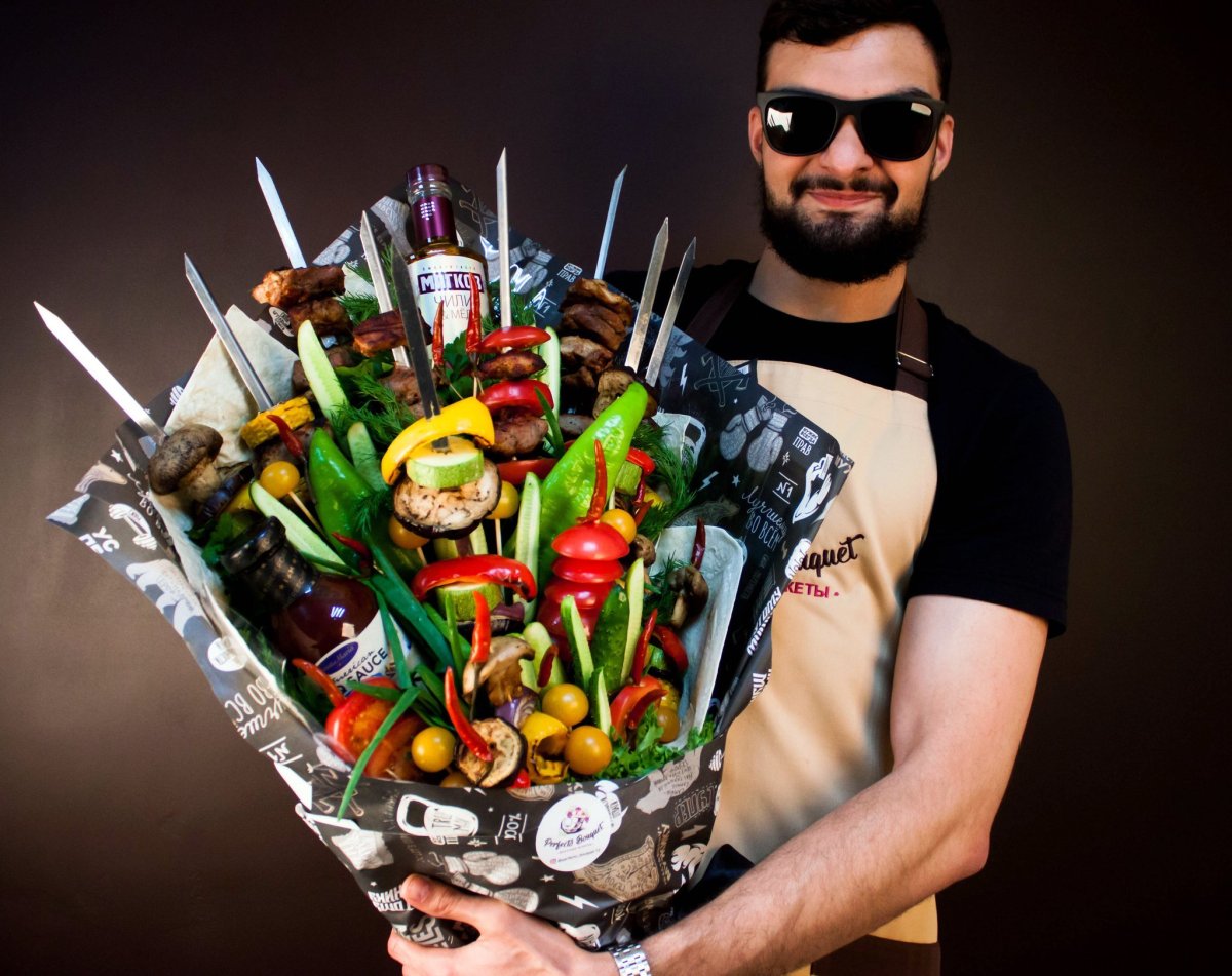 Торт с шашлыком и коньяком