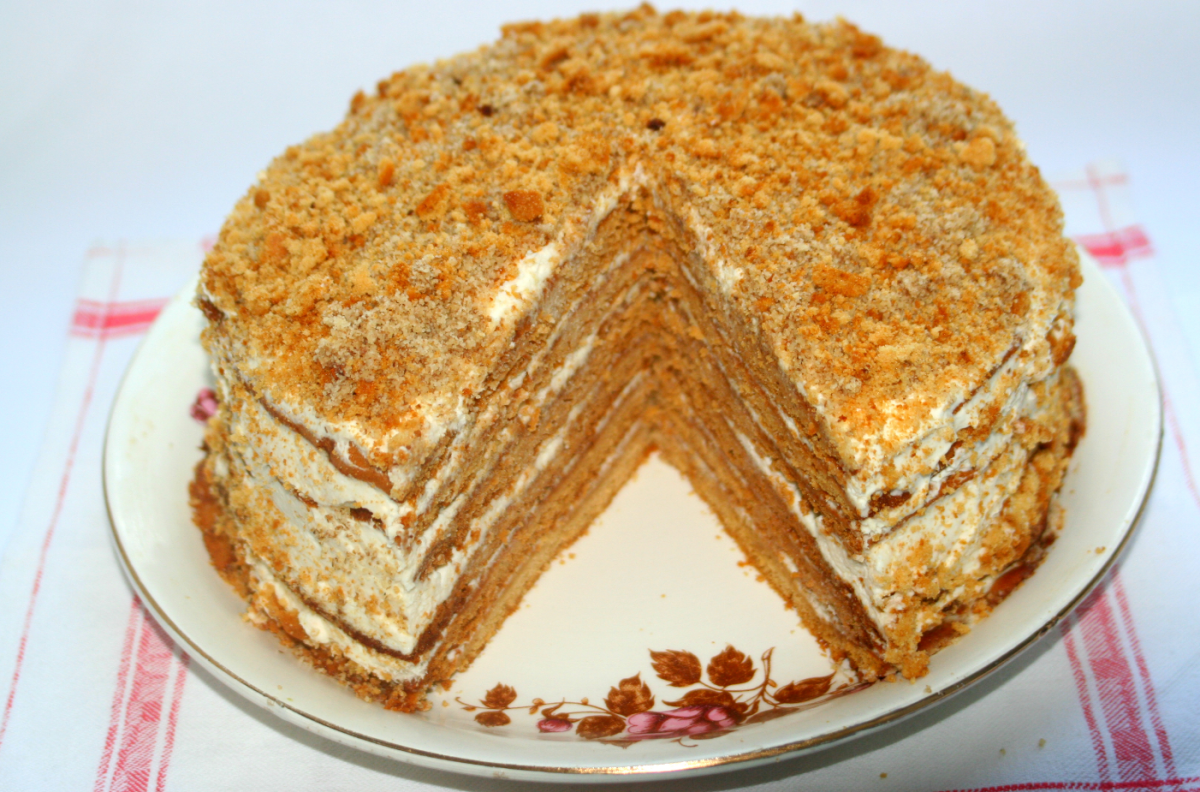 Сказочно вкусный торт с творожным заварным кремом
