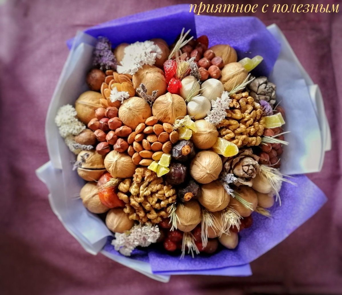Вкусные букеты из орехов