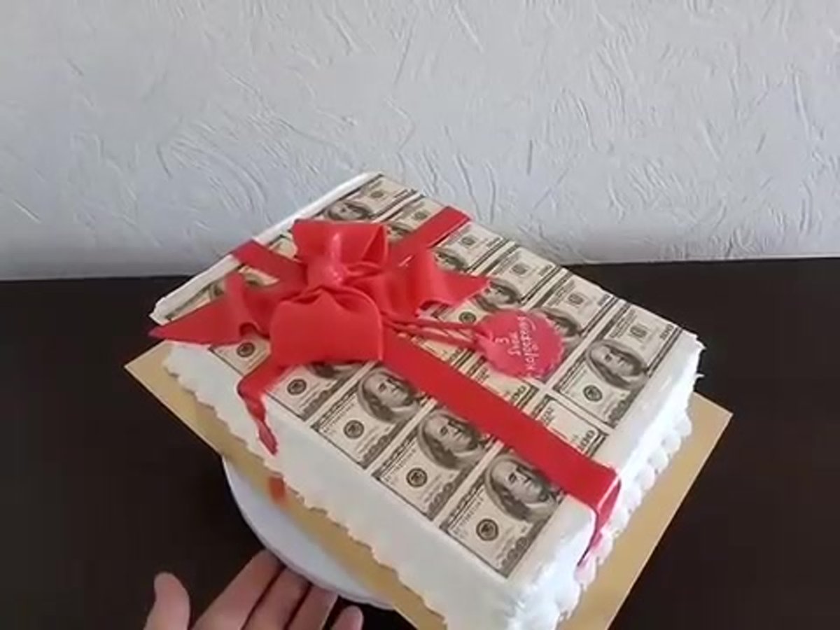 Торт с долларами