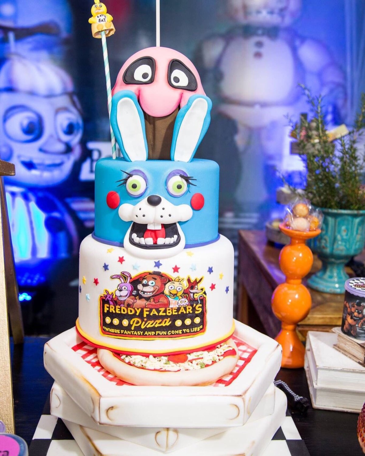 Торт FNAF 9