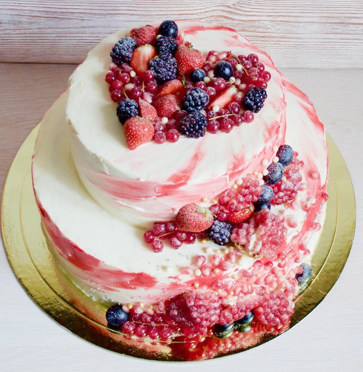 Торт с Орео и клубникой