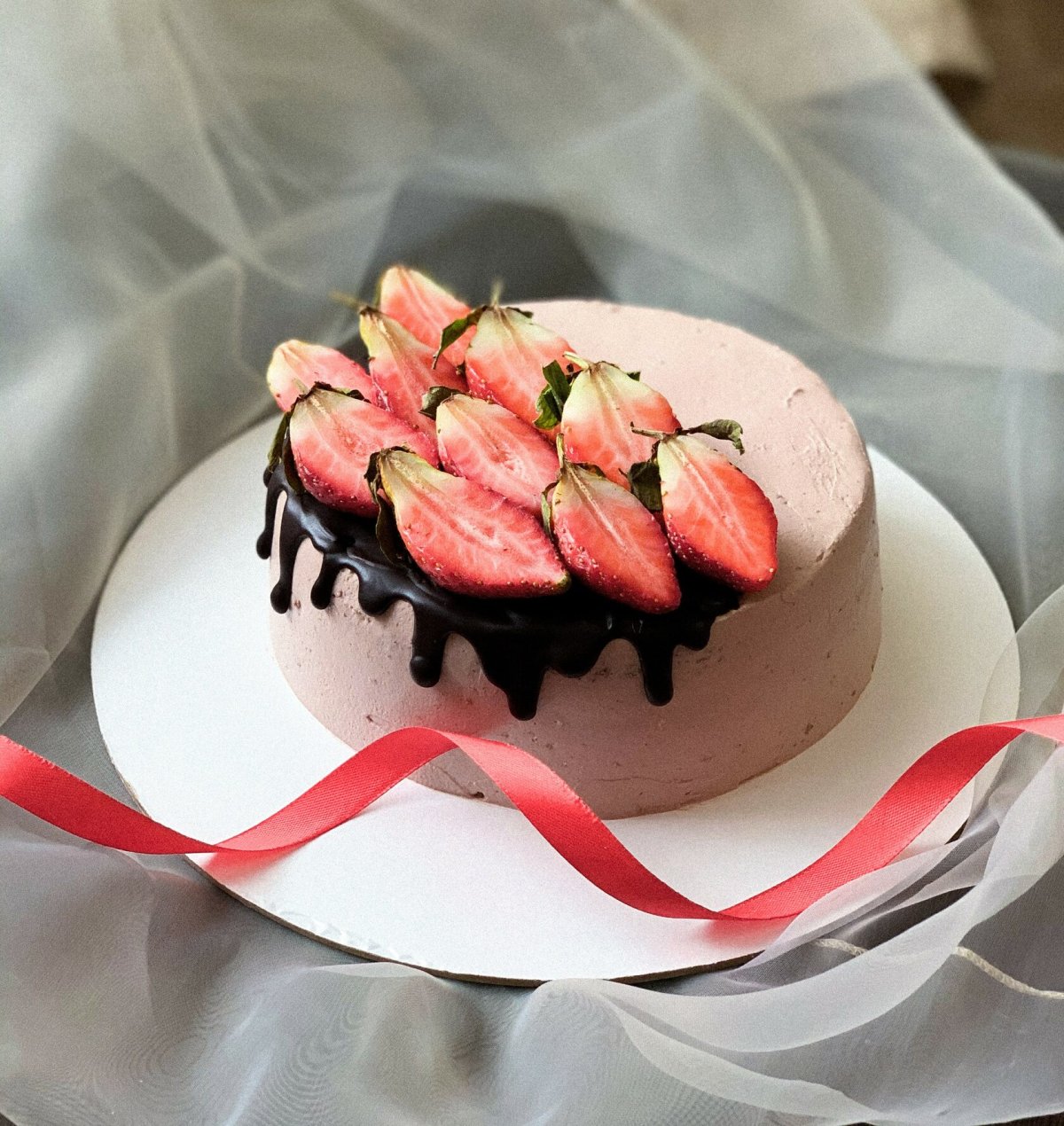 Коралловый цвет торта муссового
