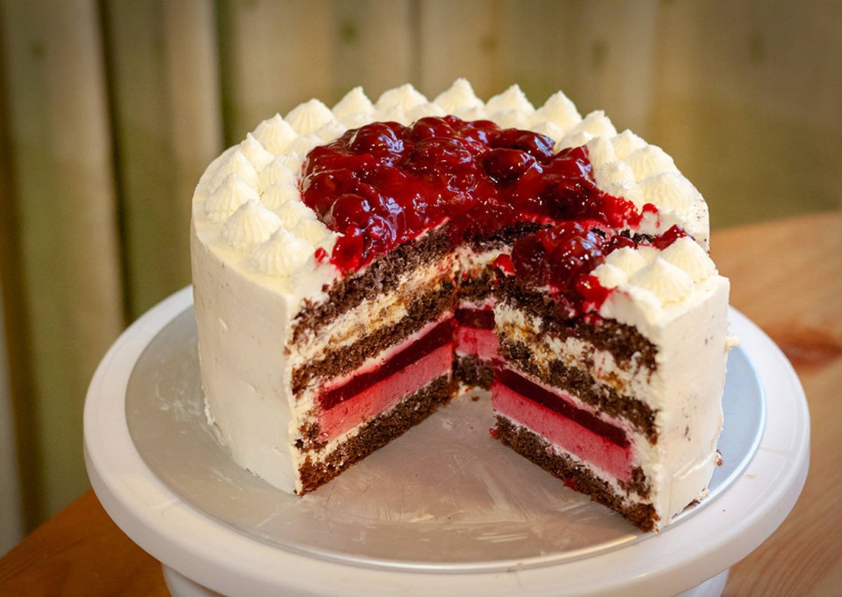 Шварцвальдский вишневый торт Schwarzwälder Kirschtorte