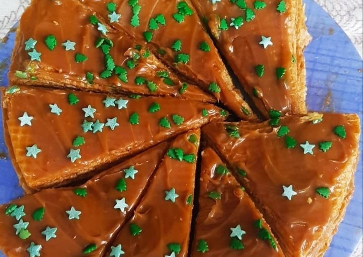 Торт без выпечки с джемом