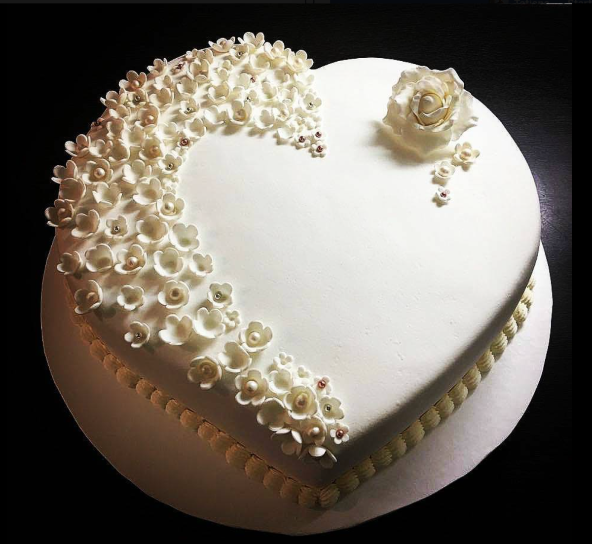 Торт Love is на годовщину свадьбы 4 года