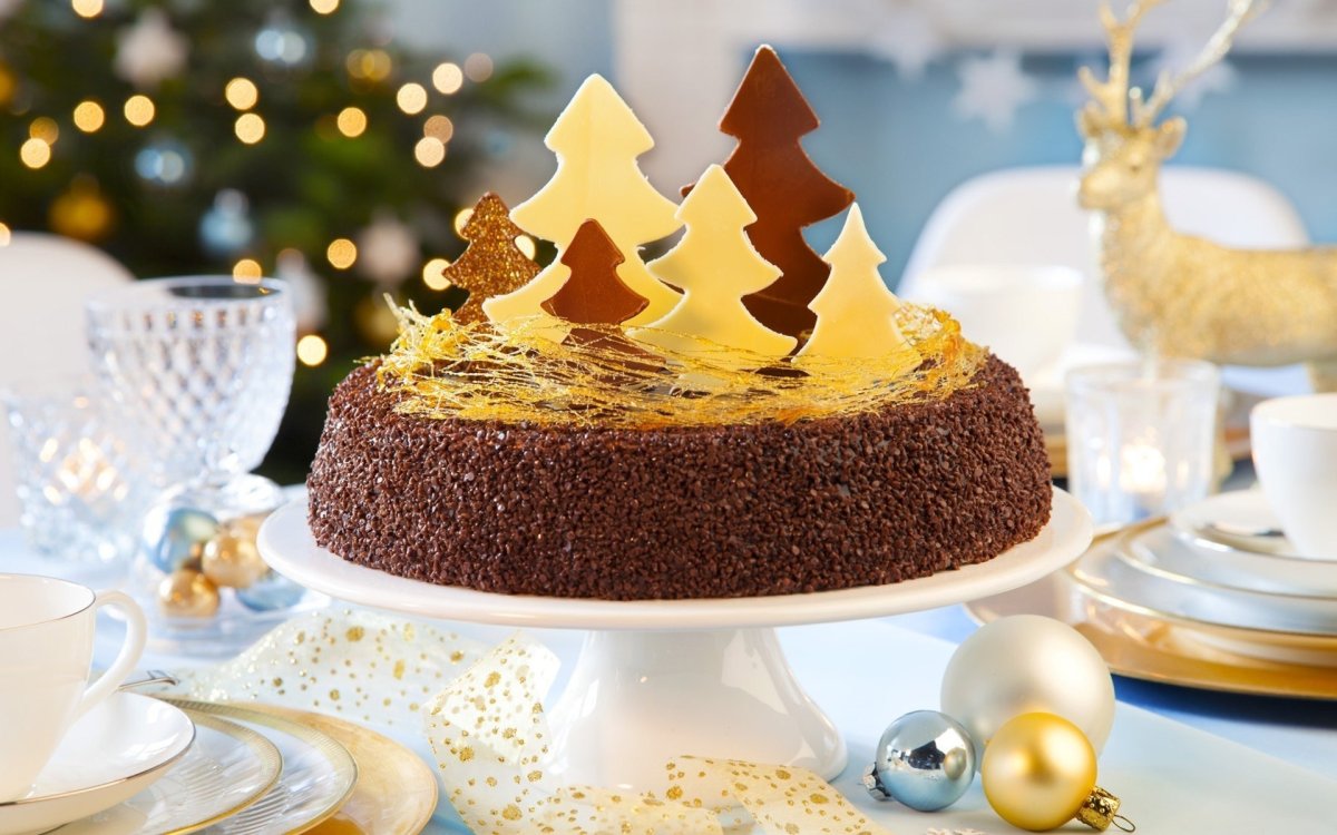 Украшение торта на 14 февраля