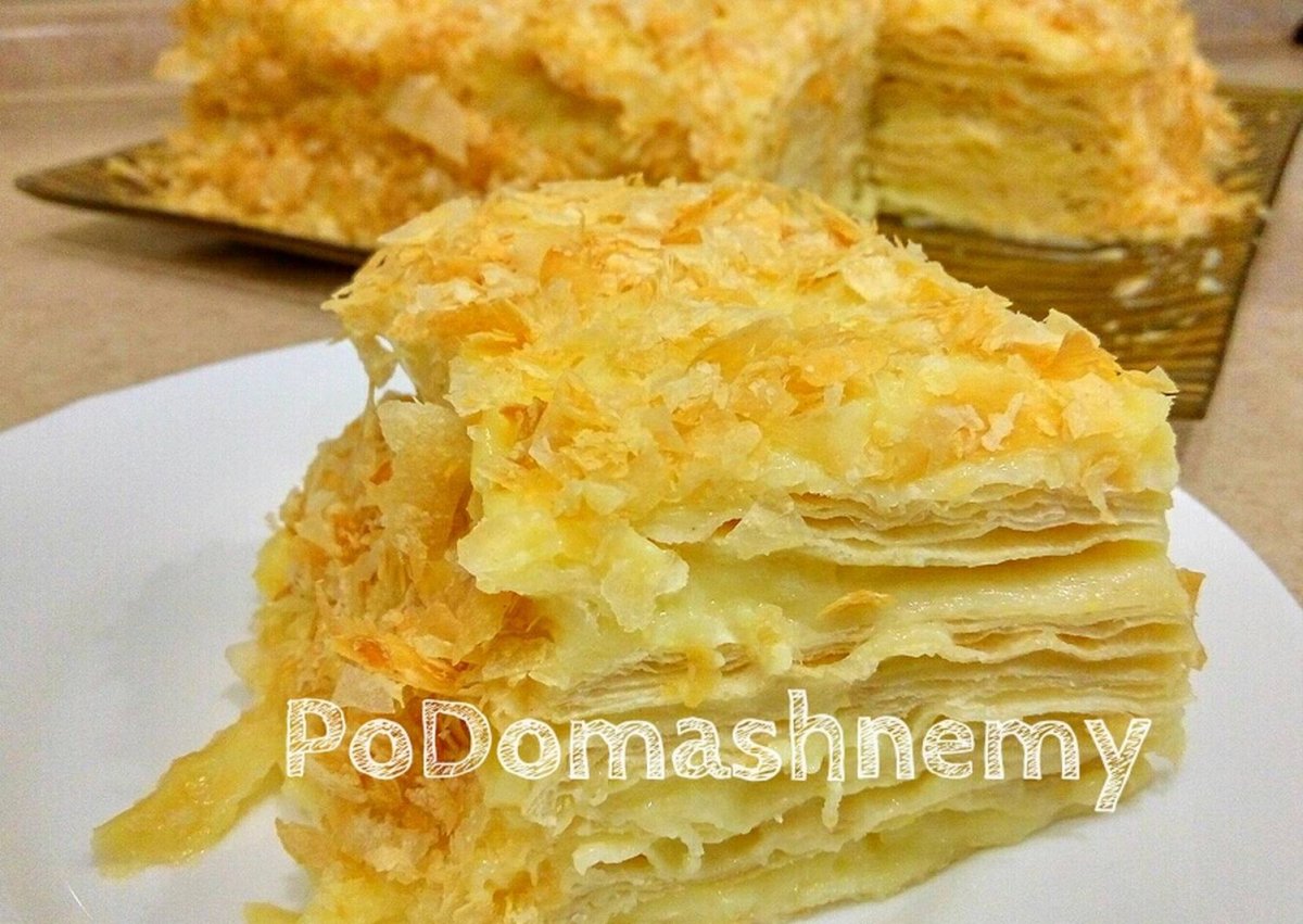Наполеон с клубничным конфи