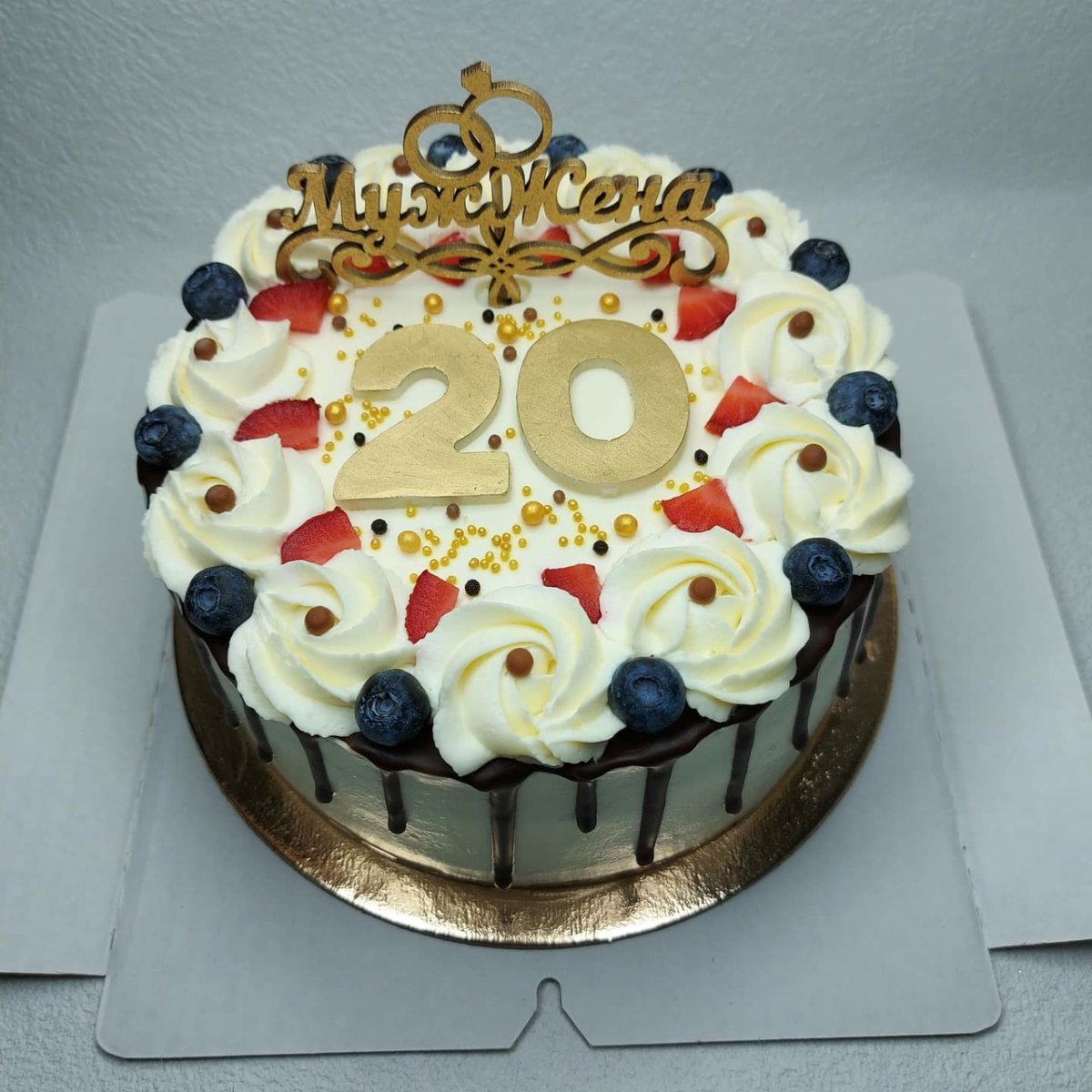 Торт с шоколадными шарами