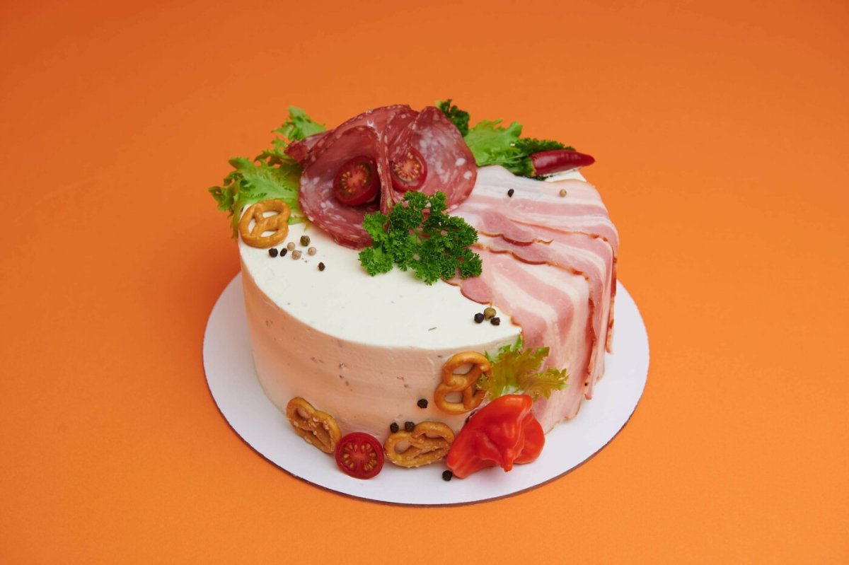 Мясной торт для мужчины